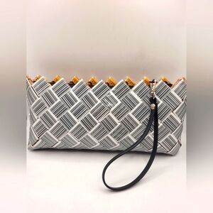 Ecoist Mod Wristlet Clutch